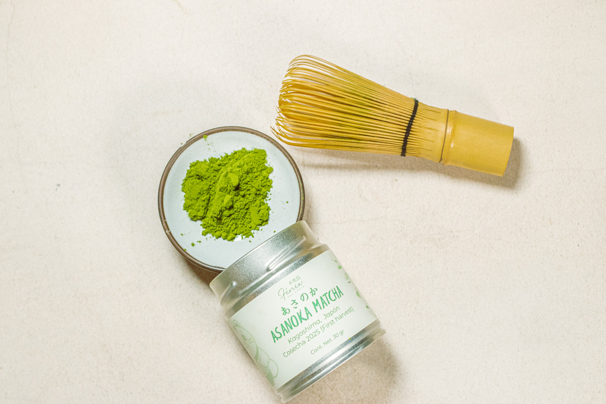 Matcha de origen único — polvo fino de color verde vibrante